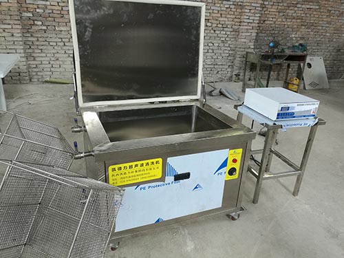 金属冲压件超声波清洗机